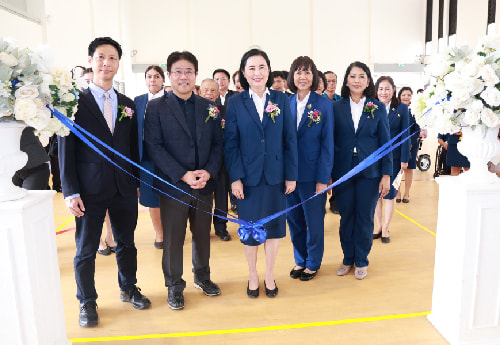 タイ国パトゥムターニー県の労災リハビリテーションセンターでの開所式の様子